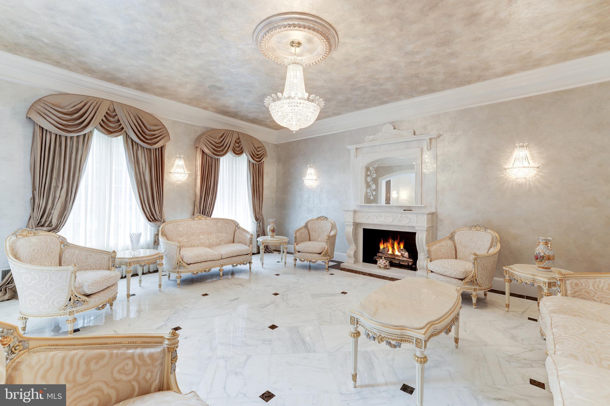 6822 Georgetown Pike McLean, VA 22101 - Photo 9 of 62 Living Room