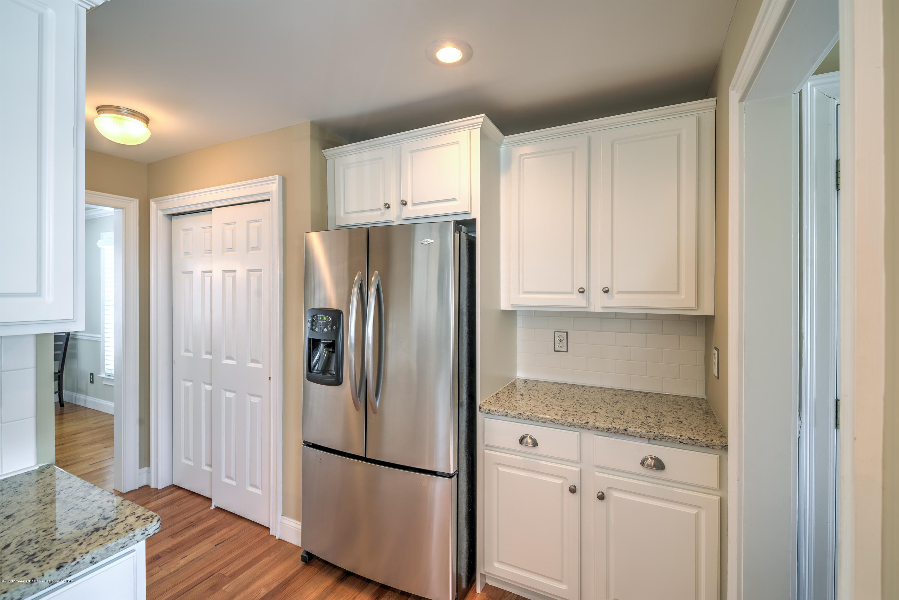 296 River Road Red Bank, NJ 07701 - Photo 12 of 26 012_KITCHEN