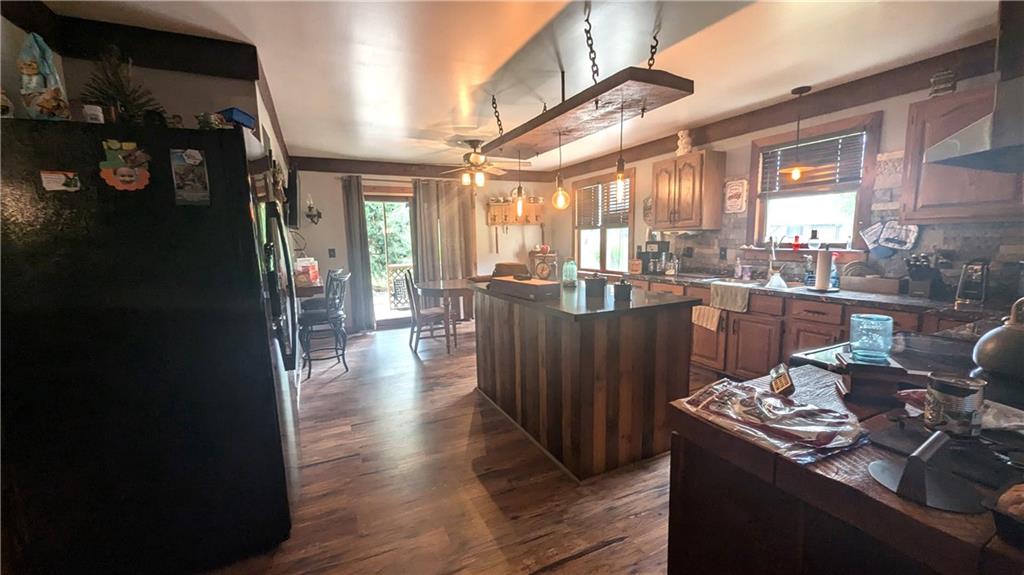 2509 Old Enon Unity Road Enon Valley, PA 16120 - Photo 5 of 19 a living room with furniture