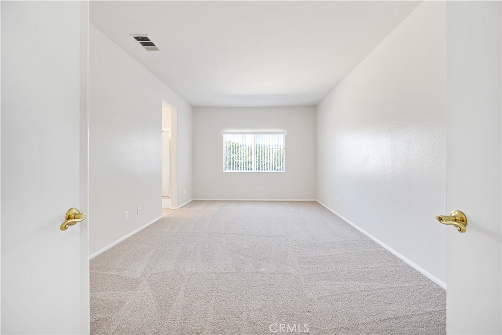 43850 Tiber Street Hemet, CA 92544 - Photo 24 of 39 a view of an empty room and window