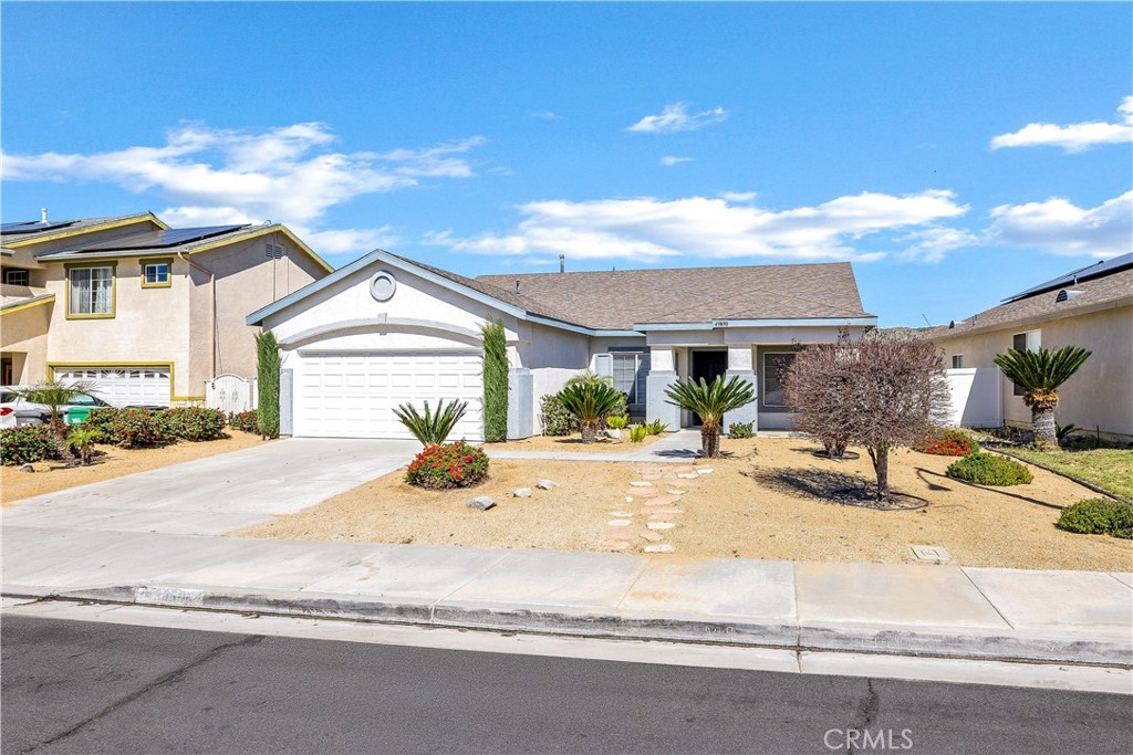 43850 Tiber Street Hemet, CA 92544 - Photo 3 of 39 a view of a house with backyard and porch