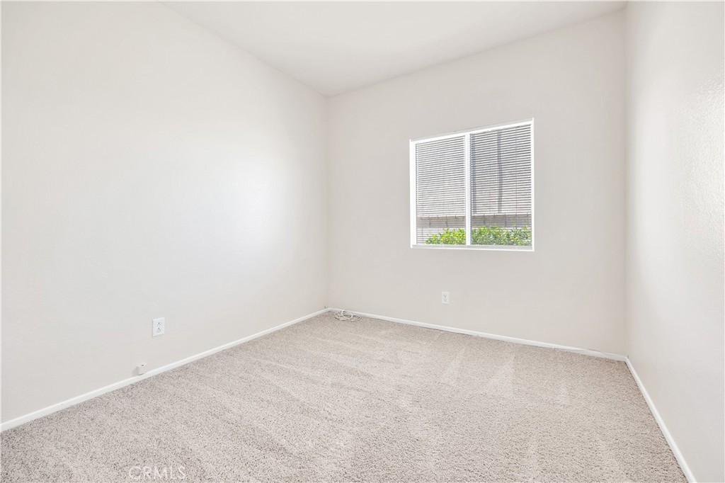 43850 Tiber Street Hemet, CA 92544 - Photo 32 of 39 an empty room with a window