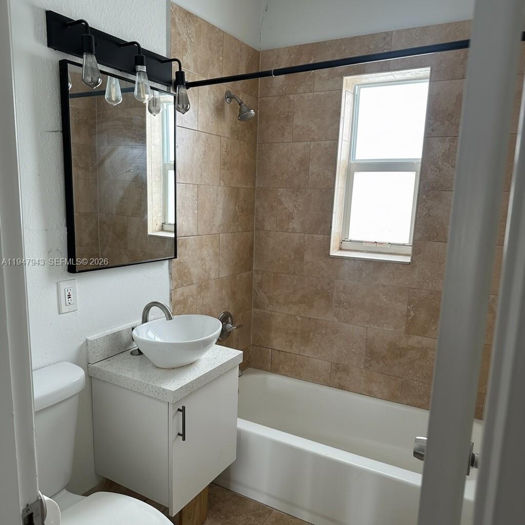 415 Northwest 84th Street, Unit 415 Miami, FL 33150 - Photo 11 of 14