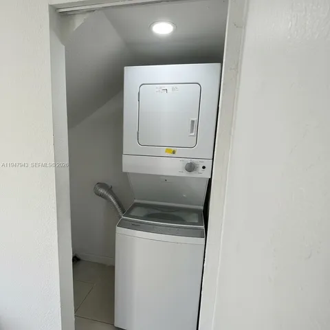 $2,600 | 415 Northwest 84th Street, Unit 415, Miami, FL 33150