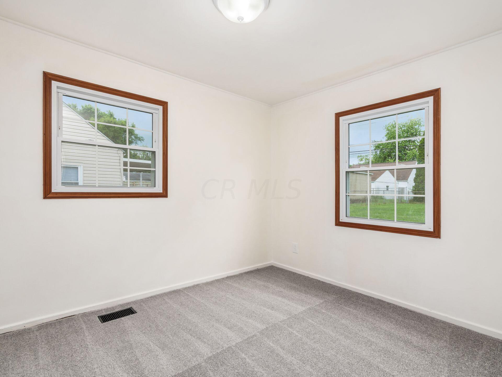879 Duke Road Columbus, OH 43213 - Photo 16 of 27 019_ Rd Columbus OH 43213 USA