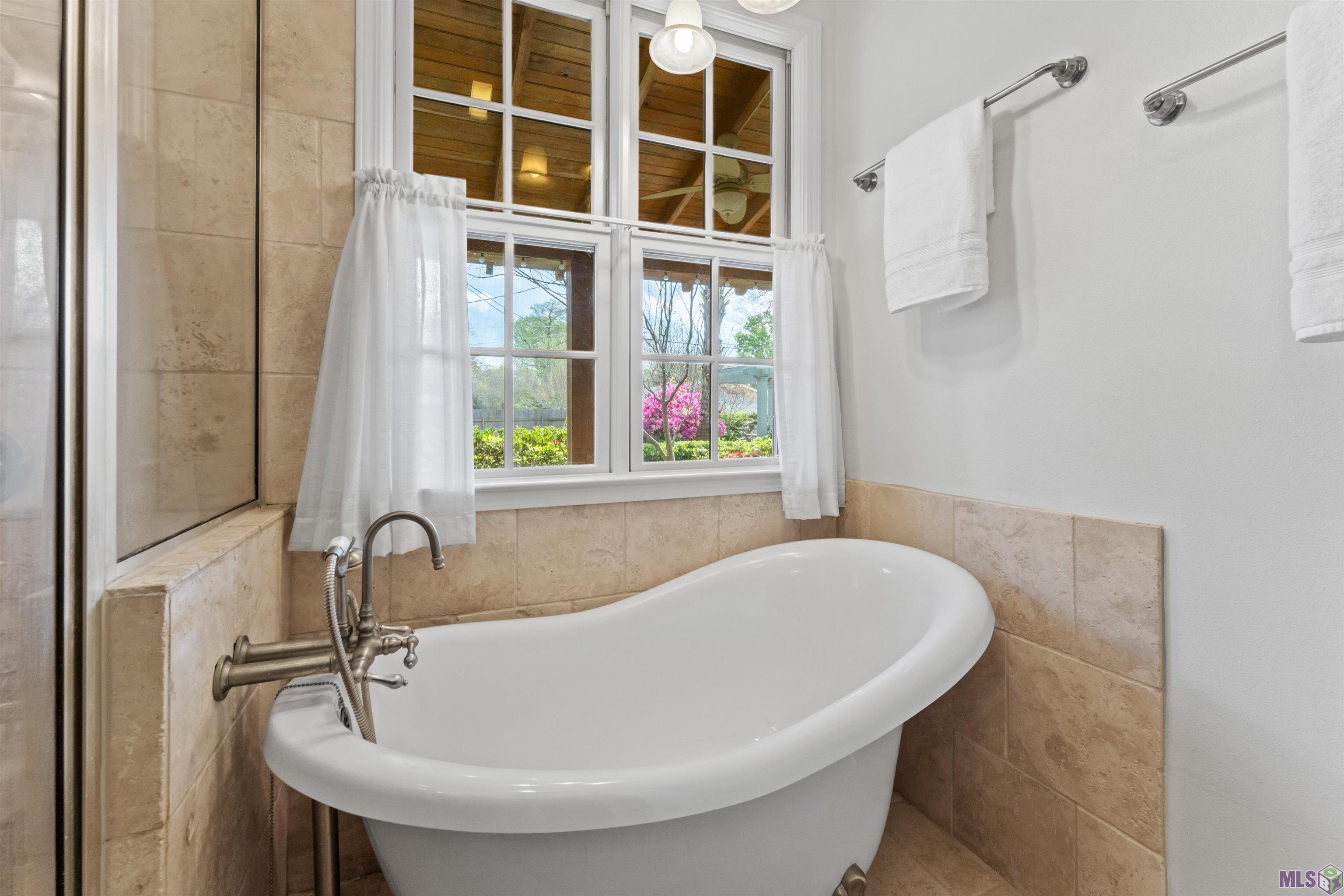 1925 Country Club Drive Baton Rouge, LA 70808 - Photo 20 of 42