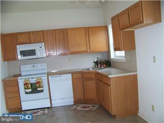 121 Poplar Street Spring City, PA 19475 - Photo 5 of 10 Kitchen