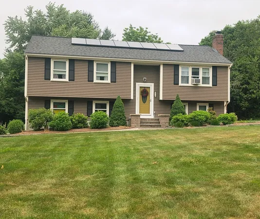 $699,900 | 2 Anchorage Road, Franklin, MA 02038
