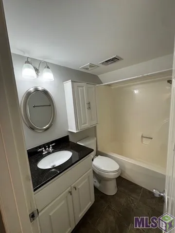 $179,900 | 4321-2 Jefferson Woods Drive, Unit 2, Baton Rouge, LA 70809