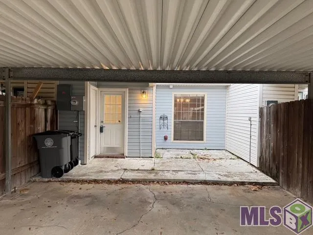 $179,900 | 4321-2 Jefferson Woods Drive, Unit 2, Baton Rouge, LA 70809