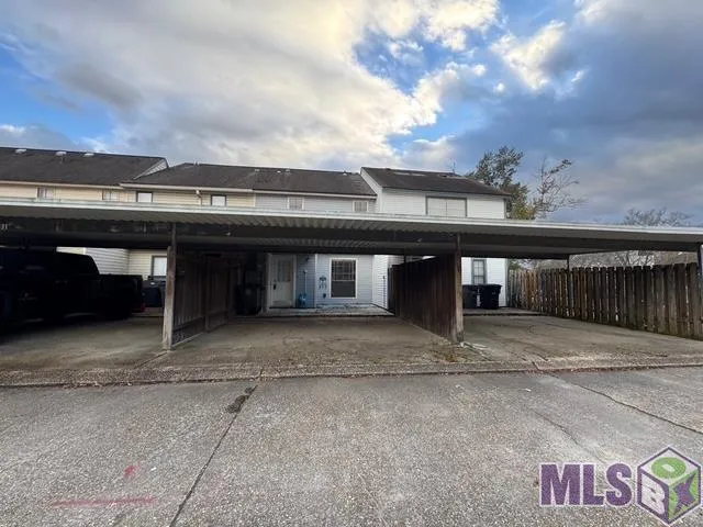 $179,900 | 4321-2 Jefferson Woods Drive, Unit 2, Baton Rouge, LA 70809