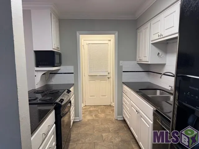 $179,900 | 4321-2 Jefferson Woods Drive, Unit 2, Baton Rouge, LA 70809