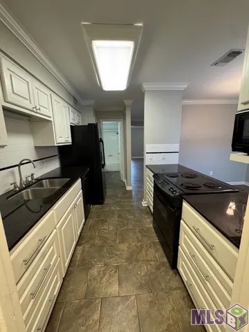 $179,900 | 4321-2 Jefferson Woods Drive, Unit 2, Baton Rouge, LA 70809