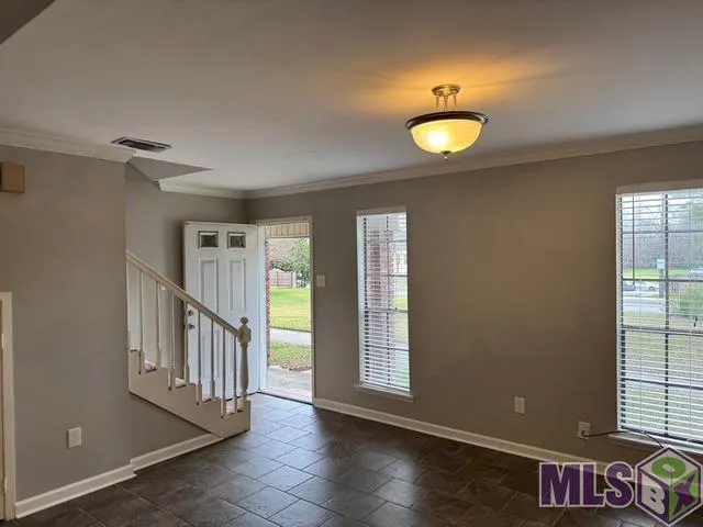 $179,900 | 4321-2 Jefferson Woods Drive, Unit 2, Baton Rouge, LA 70809