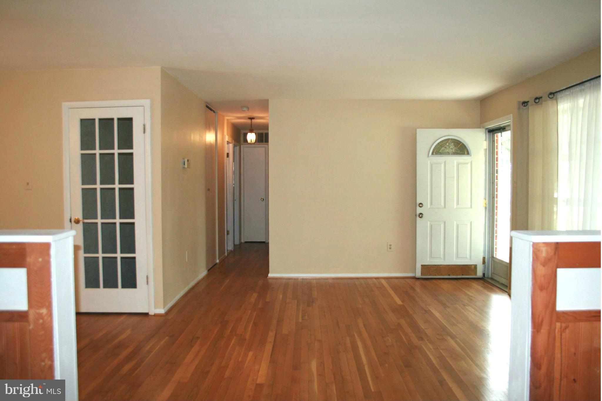 500 Granleigh Road Owings Mills, MD 21117 - Photo 7 of 29 Living Room