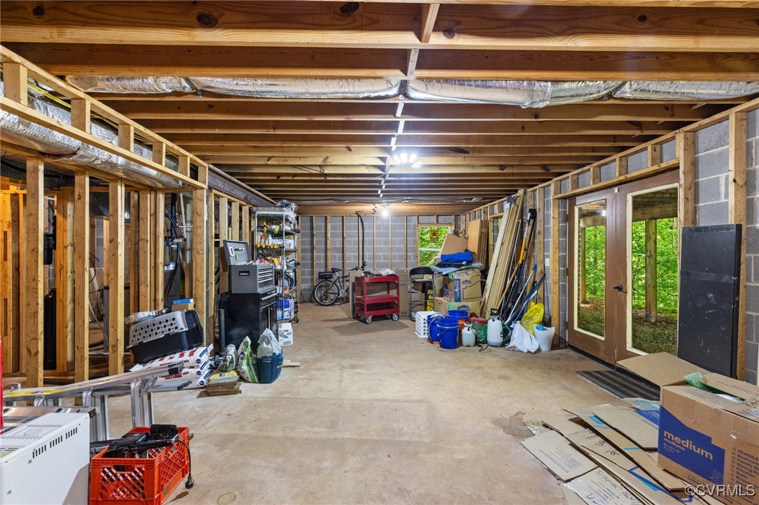 13320 Berkeley Road Orange, VA 22960 - Photo 39 of 46 a view of a room with gym equipment