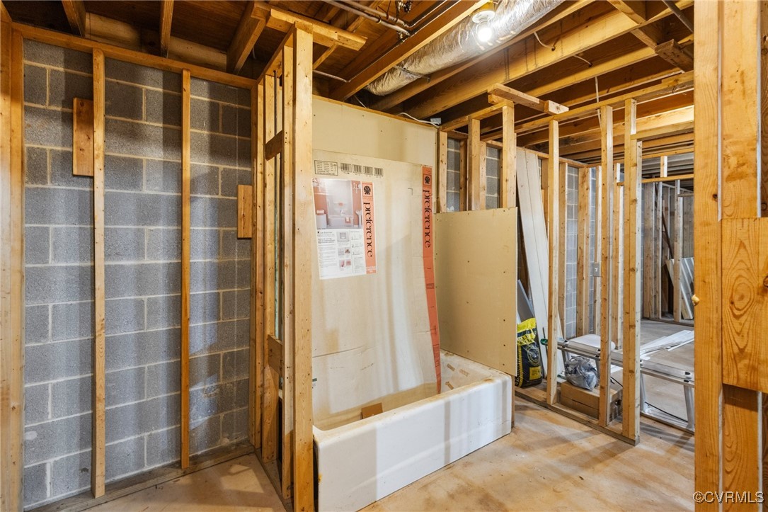 13320 Berkeley Road Orange, VA 22960 - Photo 41 of 46 a bathroom with a bathtub and a shower