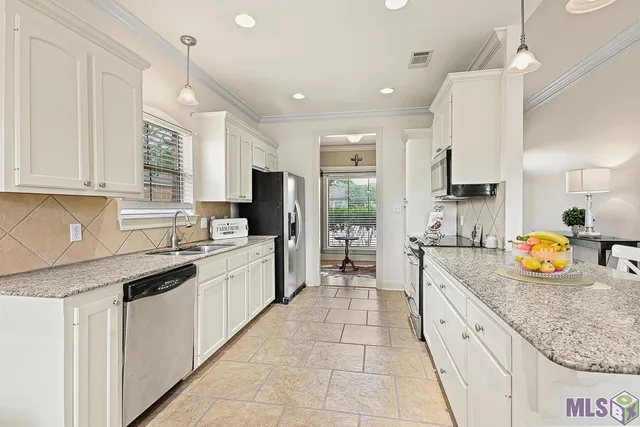 $2,200 | 16950 River Birch Avenue, Central, LA 70739