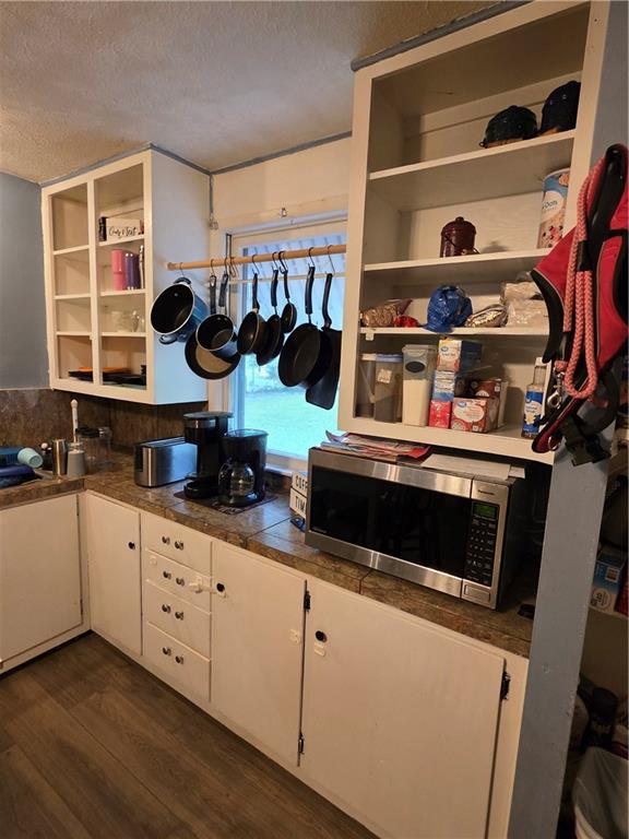 304 Warwick Road Coffeyville, KS 67337 - Photo 8 of 34