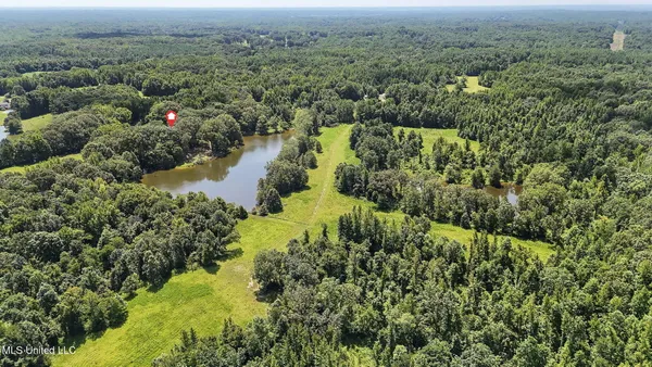 $625,000 | 1761 Parks Place Road, Como, MS 38619
