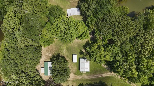 $625,000 | 1761 Parks Place Road, Como, MS 38619