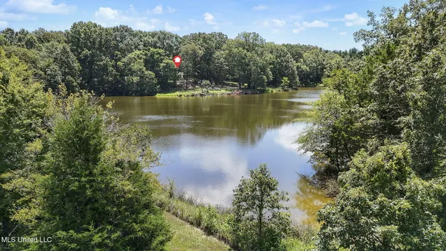 $625,000 | 1761 Parks Place Road, Como, MS 38619