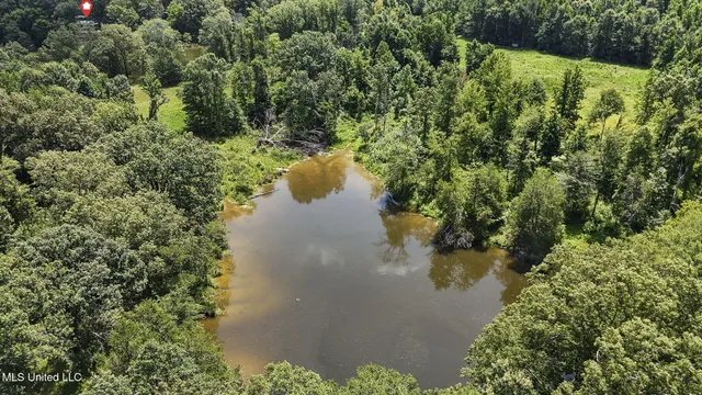 $625,000 | 1761 Parks Place Road, Como, MS 38619