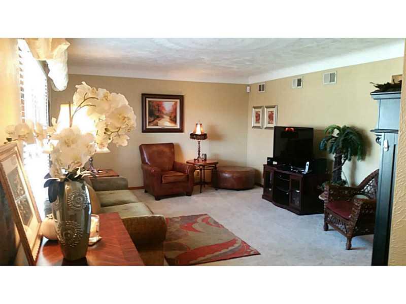 1340 Rostraver Road Belle Vernon, PA 15012 - Photo 5 of 23 Living Room.