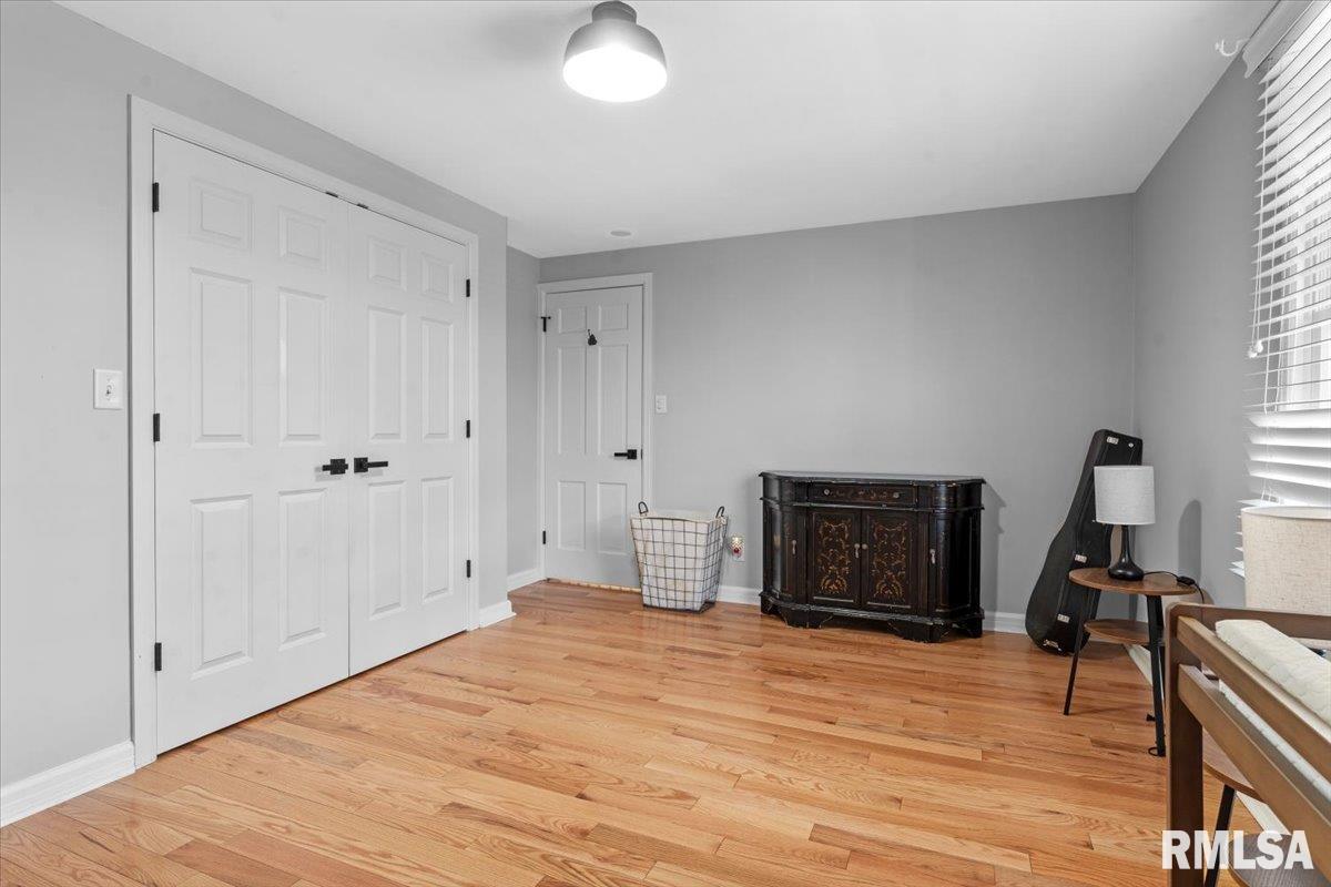 1709 Outer Park Drive Springfield, IL 62704 - Photo 39 of 66