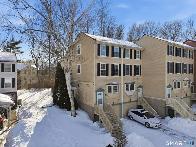 $259,900 | 182 Rising Trail Drive, Unit 182, Middletown, CT 06457
