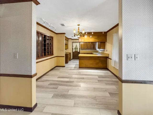 $152,500 | 624 Cedar Springs Drive, Jackson, MS 39212