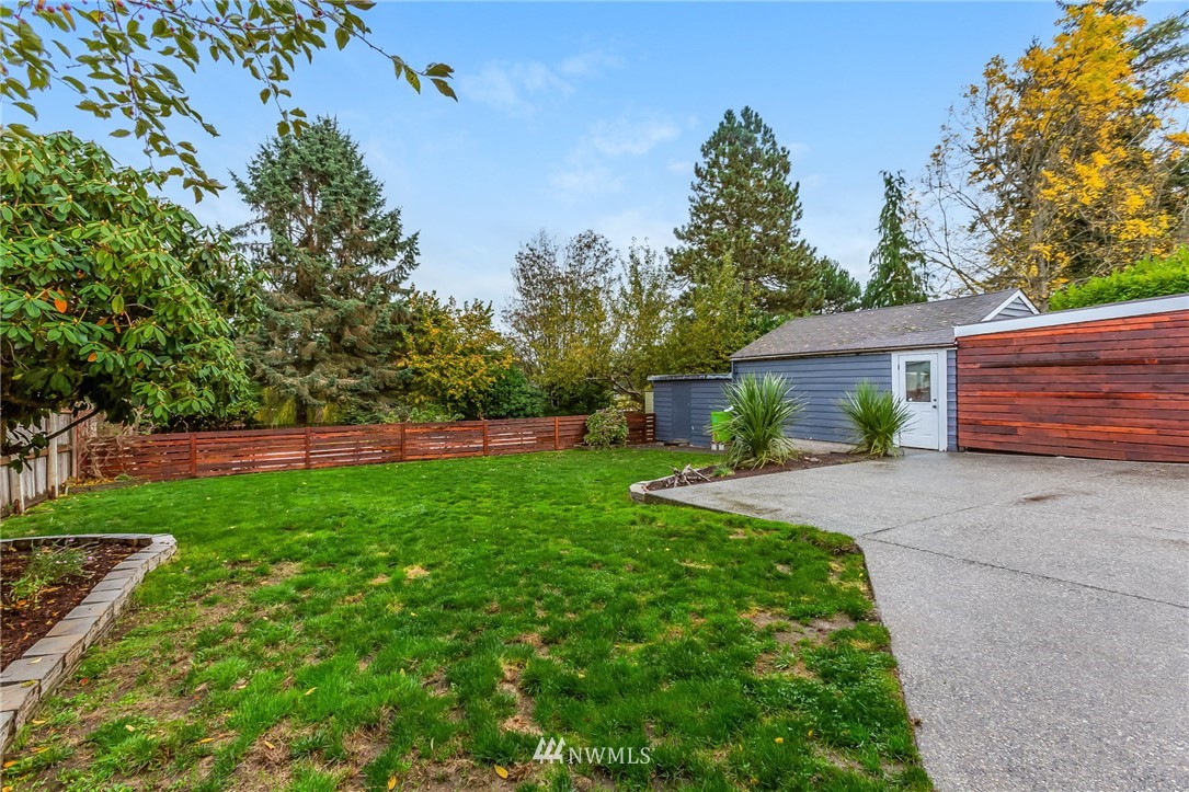 6009 Cady Road Everett, WA 98203 - Photo 31 of 40 a view of a house with a yard