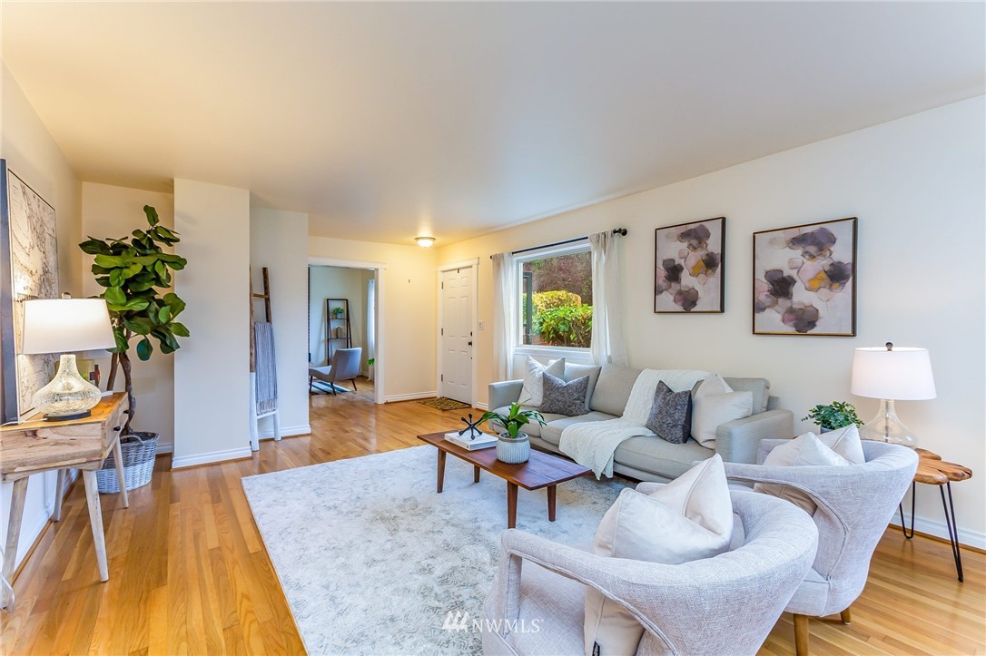6009 Cady Road Everett, WA 98203 - Photo 7 of 40 a living room with furniture and a wooden floor
