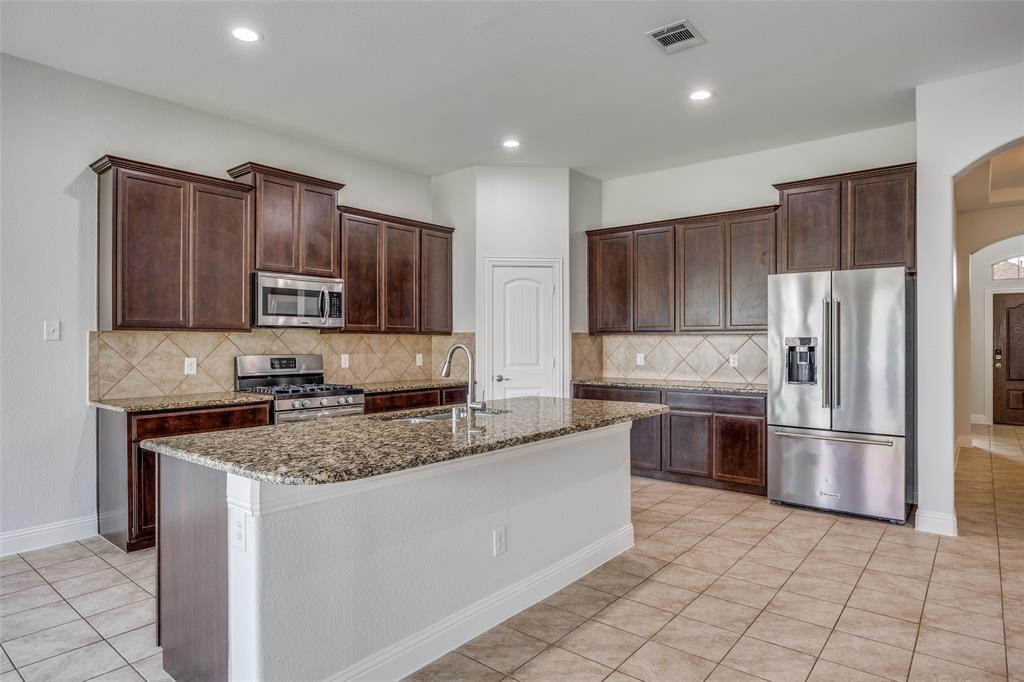 3716 Riversdale Road Frisco, TX 75036 - Photo 7 of 25
