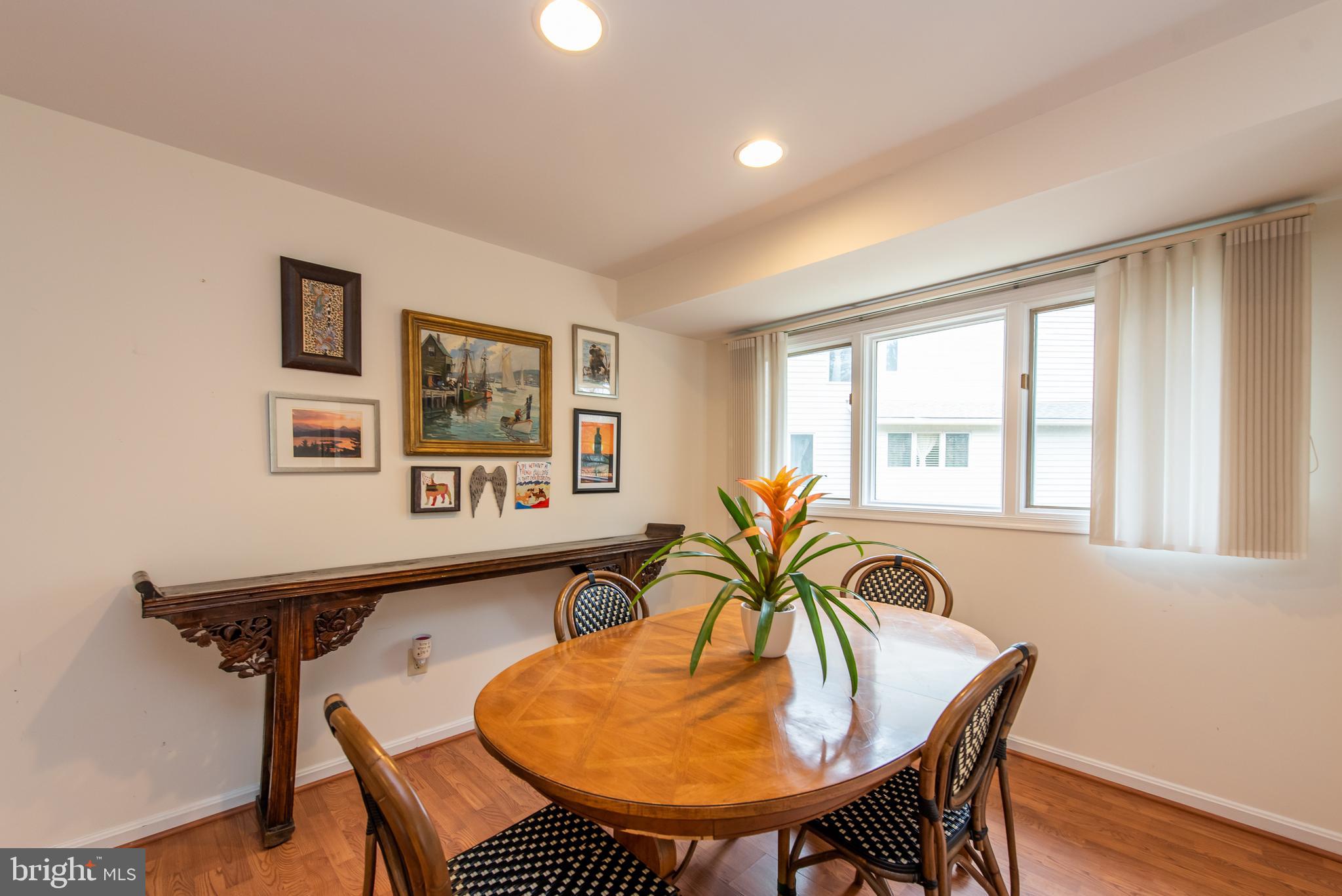 5107 Columbia Road, Unit 1422 Columbia, MD 21044 - Photo 15 of 42 Dining Room