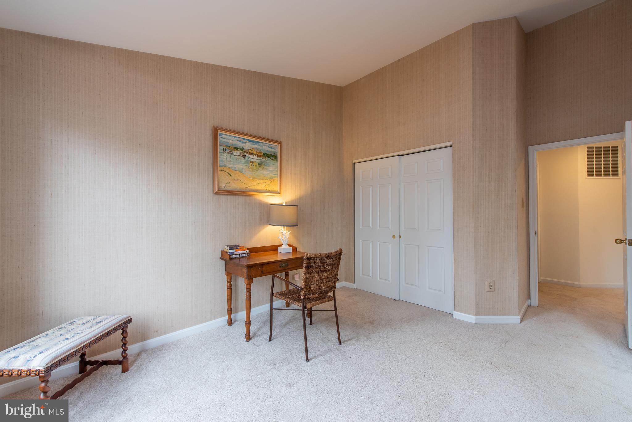 5107 Columbia Road, Unit 1422 Columbia, MD 21044 - Photo 19 of 42 Family Room
