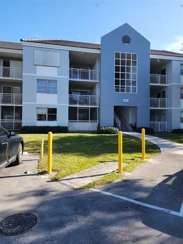 a view of outdoor space