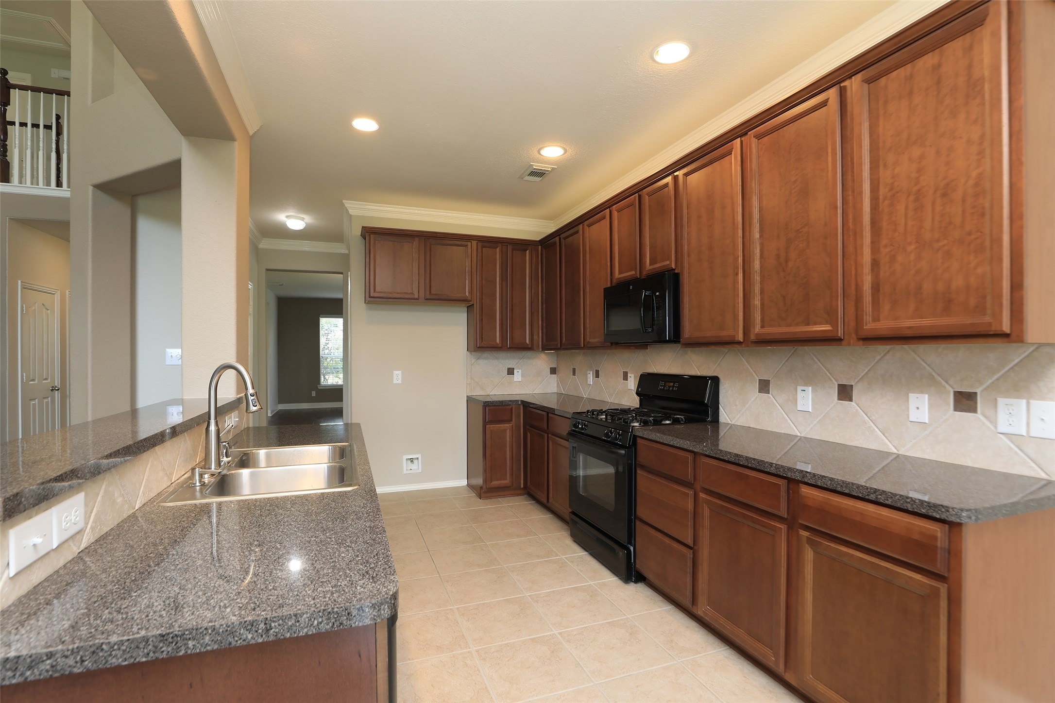 9603 Red Rugosa Drive Houston, TX 77095 - Photo 12 of 43 Kitchen