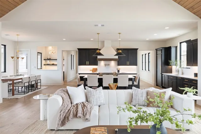 $3,499,000 | 16114 Cool Breeze Cove, Austin, TX 78738