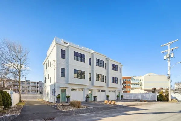 $795,000 | 10 Berkley Road, Unit A, Hull, MA 02045