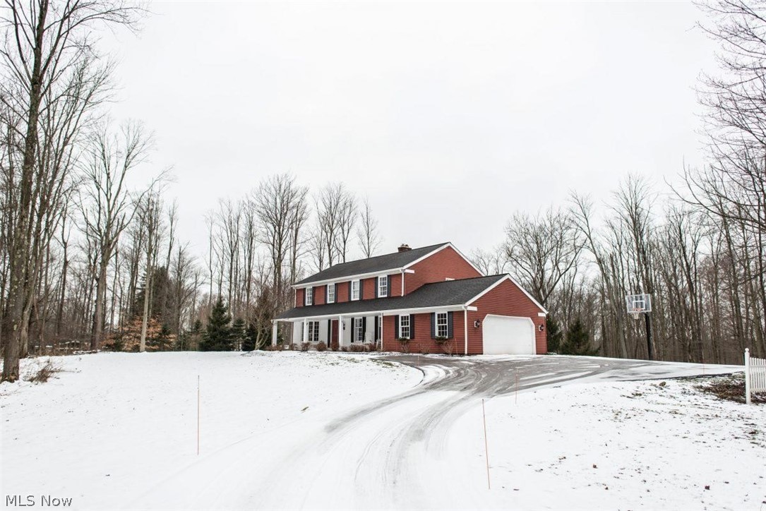 60 Greentree Road Chagrin Falls, OH 44022 - Photo 1 of 15 Gallery Image 1