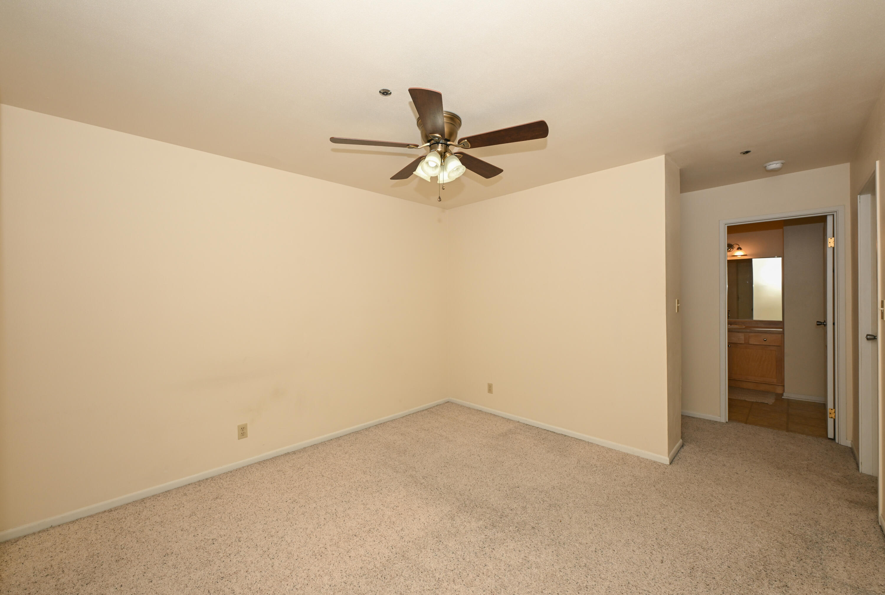 12765 West Hampton Avenue, Unit 207 Butler, WI 53007 - Photo 18 of 36 Photo (23)