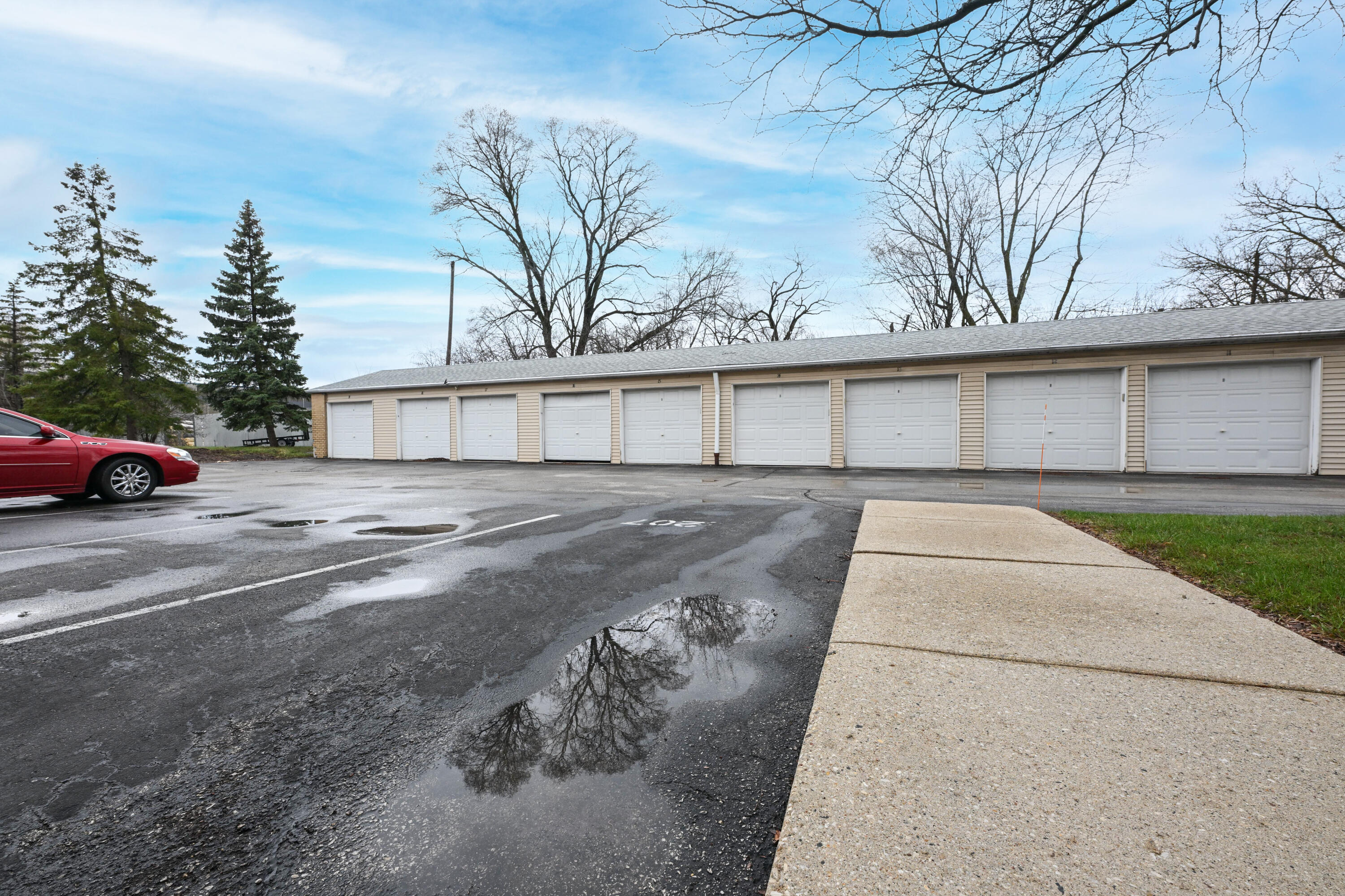 12765 West Hampton Avenue, Unit 207 Butler, WI 53007 - Photo 27 of 36 Photo (32)