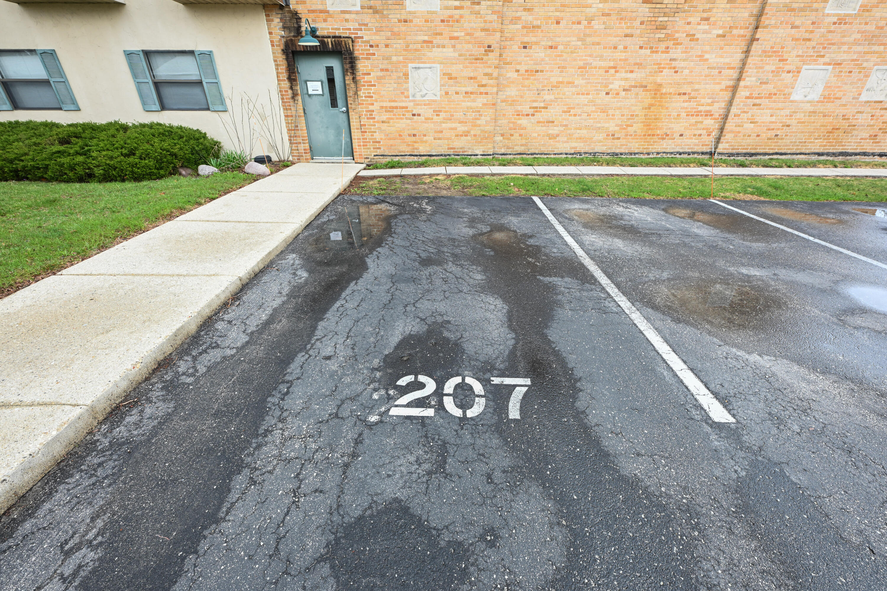 12765 West Hampton Avenue, Unit 207 Butler, WI 53007 - Photo 28 of 36 Photo (33)