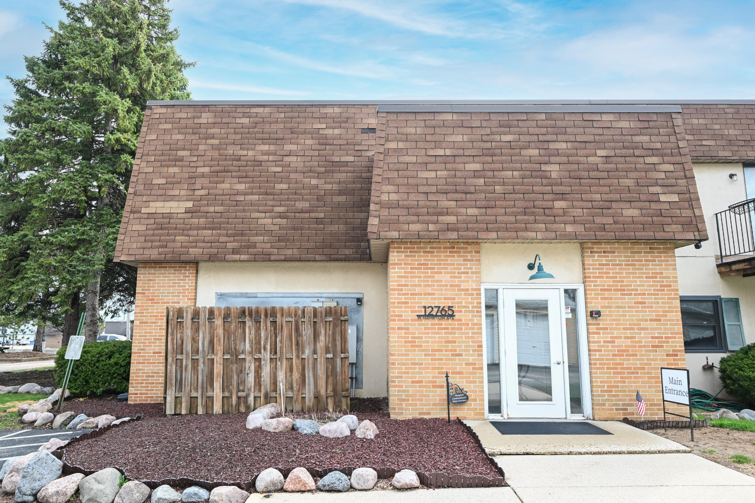 12765 West Hampton Avenue, Unit 207 Butler, WI 53007 - Photo 36 of 36 Photo (4)