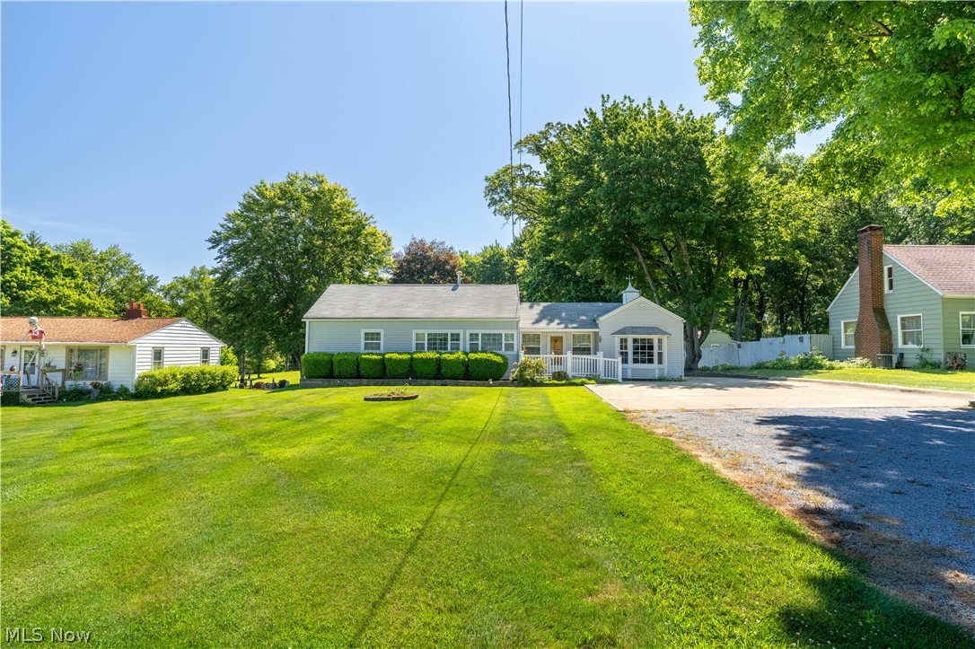 4847 Manchester Road New Franklin, OH 44319 - Photo 2 of 32