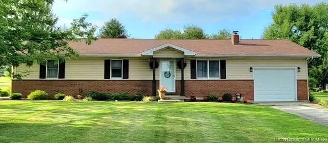 $227,500 | 602 Shawnee Avenue, Salem, IN 47167