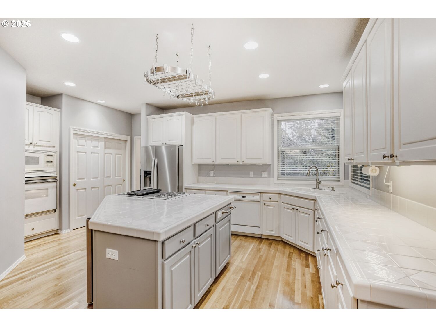 12435 Southwest 158th Avenue Beaverton, OR 97007 - Photo 17 of 39 Kitchen