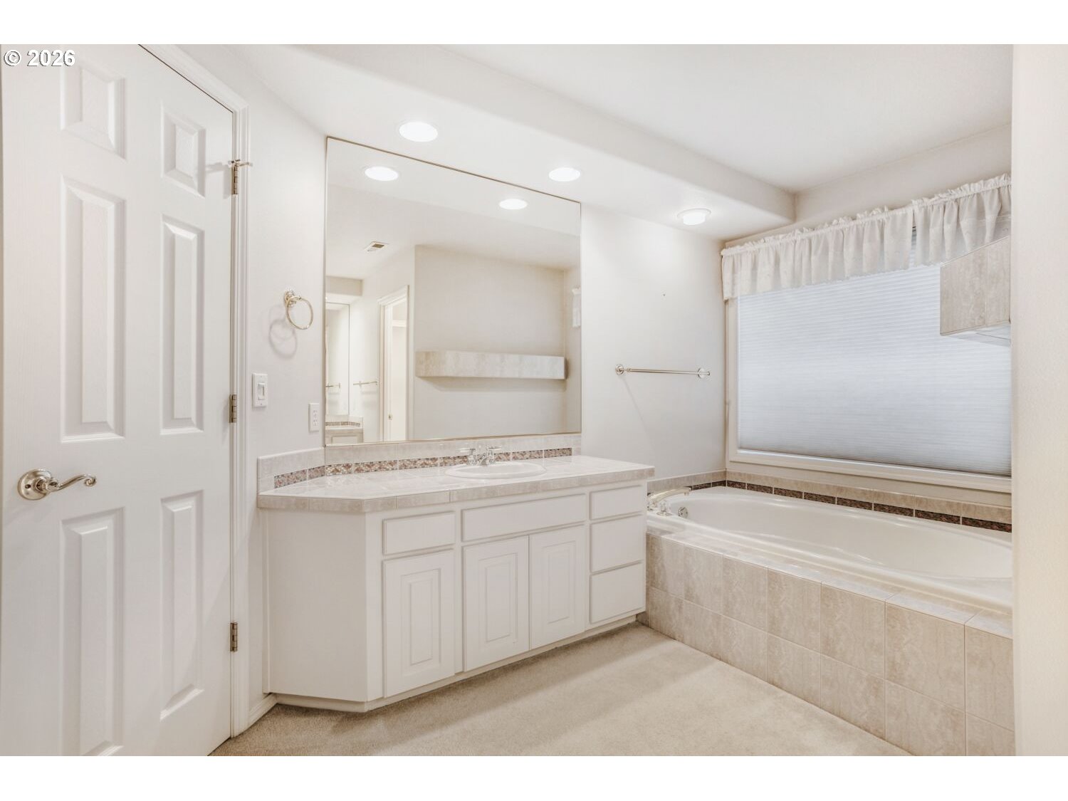 12435 Southwest 158th Avenue Beaverton, OR 97007 - Photo 26 of 39 Owner's Suite Bathroom