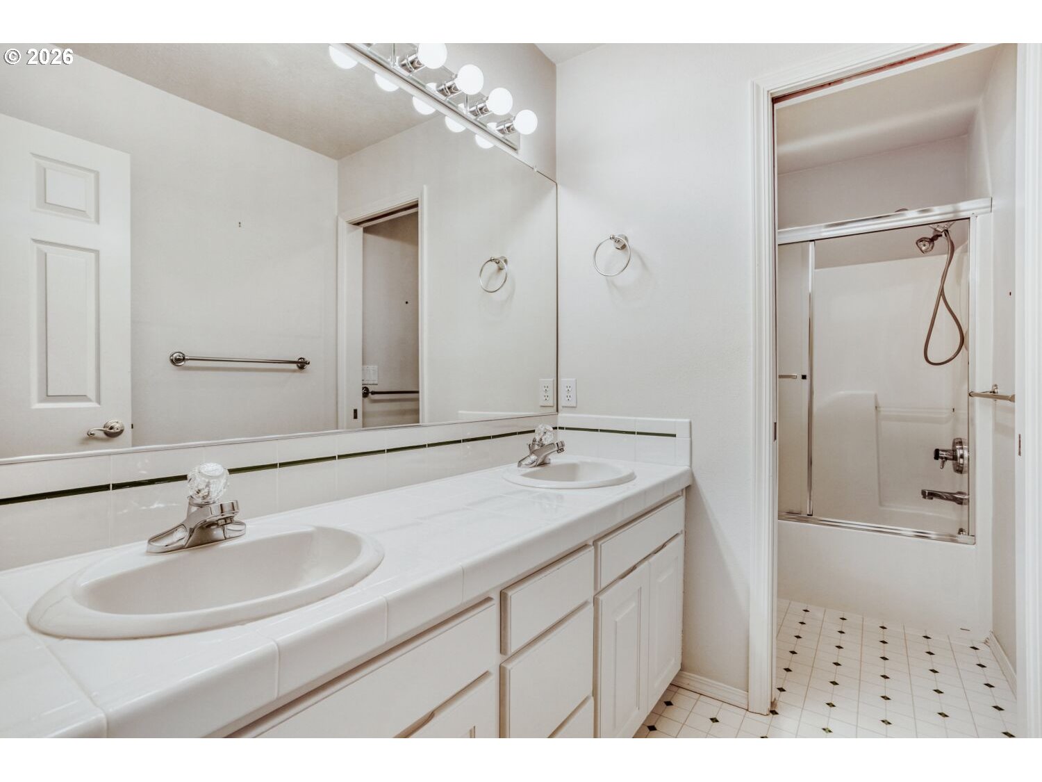 12435 Southwest 158th Avenue Beaverton, OR 97007 - Photo 30 of 39